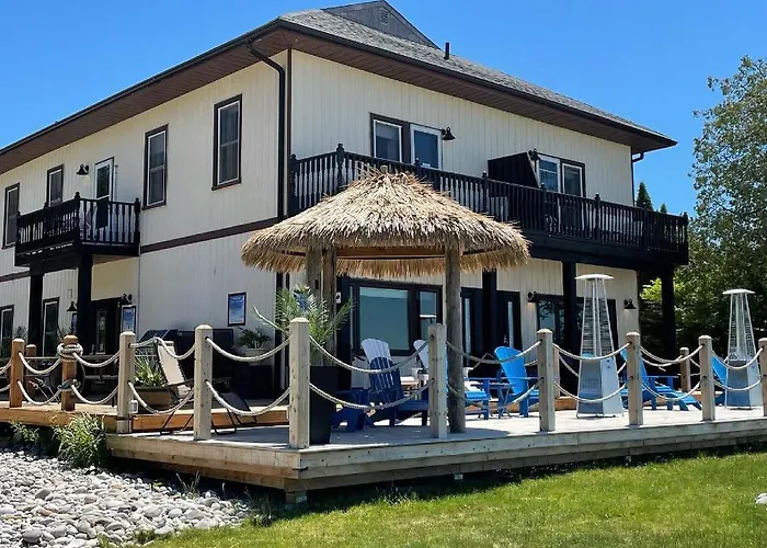 Paradise Inn On The Beach